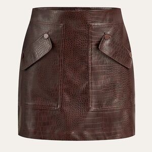 Commense NWT Faux Leather Crocodile-Embossed Mini SKORT size Small & pockets